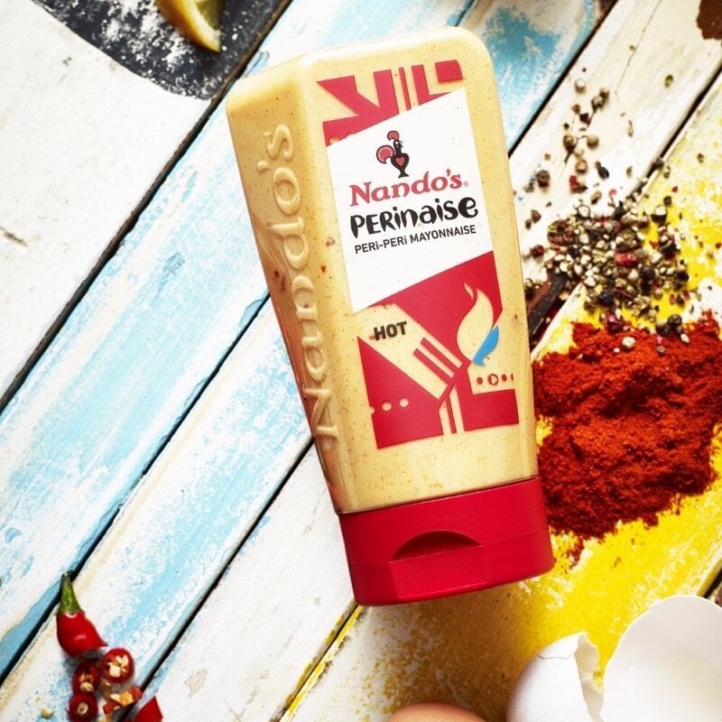 Nando’s PERinaise Hot 9.3 oz (265g) Bottle
